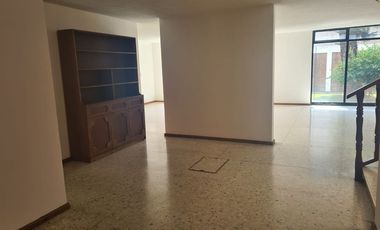 Casa para oficinas en Col. Bosque Camelinas
