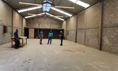 Bodega en renta Morelia, Los Ángeles.