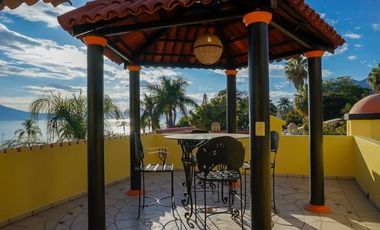 Hermosa casa en venta al lado del lago de Chapala