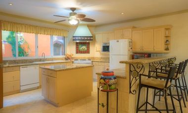 Hermosa casa en venta al lado del lago de Chapala
