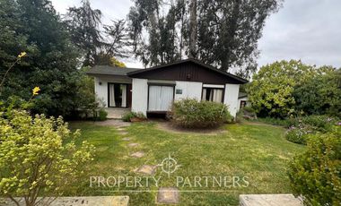 Casa con cabaña en Santo Domingo tradicional
