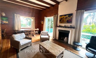 Casa con cabaña en Santo Domingo tradicional