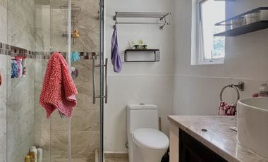 Casa en venta Sayavedra, 4 recámaras, remodelada