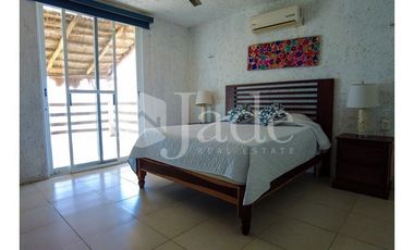 Casa Frente al Mar en Sombrerón: Vistas al Océano y Alberca Privada