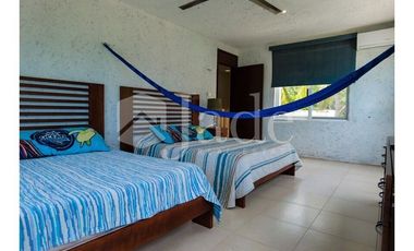 Casa Frente al Mar en Sombrerón: Vistas al Océano y Alberca Privada
