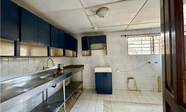 CASA EN VENTA DE USO COMERCIAL DE 254 metros en Bquilla