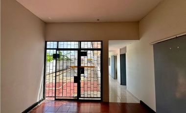 CASA EN VENTA DE USO COMERCIAL DE 254 metros en Bquilla