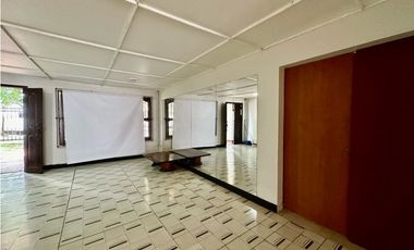 CASA EN VENTA DE USO COMERCIAL DE 254 metros en Bquilla
