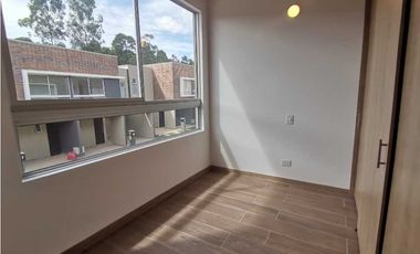 Casa para estrenar en unidad cerrada en el la ceja (LDC)