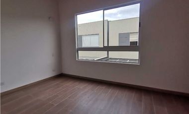 Casa para estrenar en unidad cerrada en el la ceja (LDC)