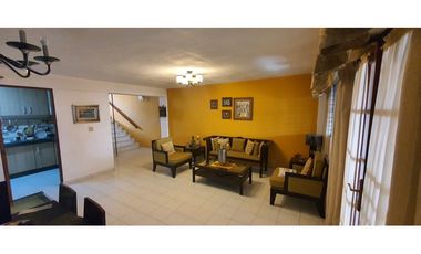 Venta de casa en Altos de Panamá. Urbanización Limajo