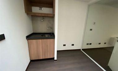 Oficina en Arriendo en Av. Las Condes / Estoril