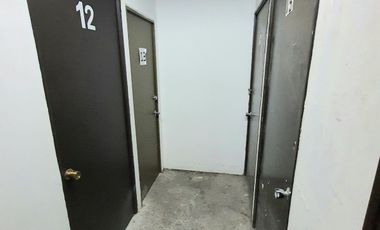 Se Arrienda Bodega, en Edificio Panorámico, esquina Ricardo Lyon.