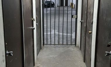 Se Arrienda Bodega, en Edificio Panorámico, esquina Ricardo Lyon.