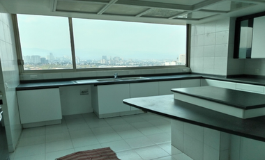 DEPARTAMENTO EN BOSQUES DE LAS LOMAS