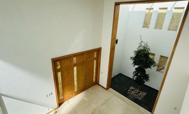 Moderna Casa en Fraccionamiento Puerta de Hierro Dentro de Coto