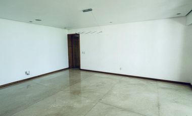 Moderna Casa en Fraccionamiento Puerta de Hierro Dentro de Coto