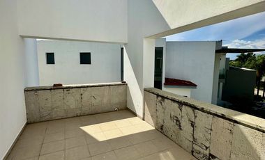 Moderna Casa en Fraccionamiento Puerta de Hierro Dentro de Coto