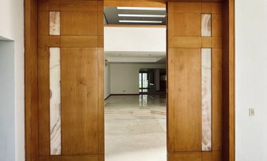 Moderna Casa en Fraccionamiento Puerta de Hierro Dentro de Coto