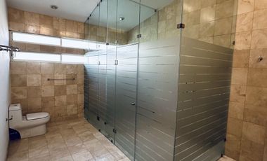 Moderna Casa en Fraccionamiento Puerta de Hierro Dentro de Coto
