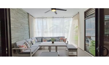 Única y Remodelada Casa en Nativa - Panamá Pacífico en Venta