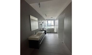 En Venta Yacht Club