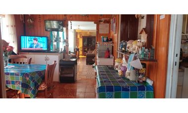 SE VENDE PROPIEDAD CON CASA HABITACION MAS TALLER