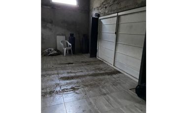 Casa en venta en Pinamar. Moderna y muy luminosa. 3 dorm + dependencia