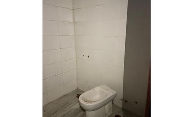 Casa en venta en Pinamar. Moderna y muy luminosa. 3 dorm + dependencia