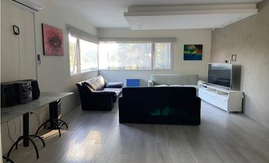 Casa en venta en Pinamar. Moderna y muy luminosa. 3 dorm + dependencia