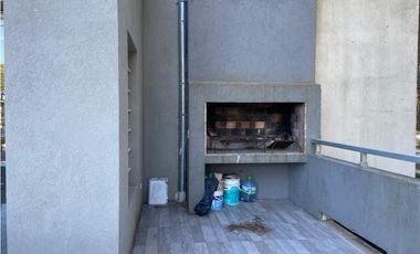 Casa en venta en Pinamar. Moderna y muy luminosa. 3 dorm + dependencia