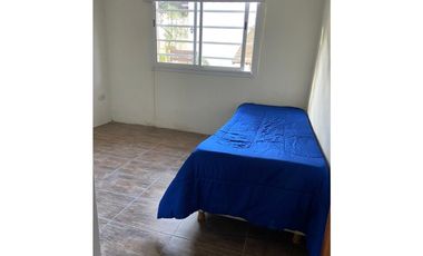 Casa en venta en Pinamar. Moderna y muy luminosa. 3 dorm + dependencia
