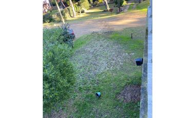 Casa en venta en Pinamar. Moderna y muy luminosa. 3 dorm + dependencia