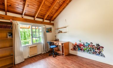 CASA VENTA MONTEGRANDE 4 AMB PARQUE Y PILETA