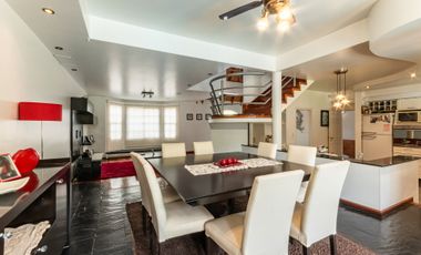 CASA VENTA MONTEGRANDE 4 AMB PARQUE Y PILETA