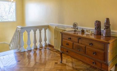 Venta Casa Exclusiva en La Horqueta - 1528 m2