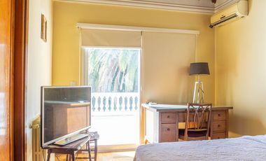 Venta Casa Exclusiva en La Horqueta - 1528 m2