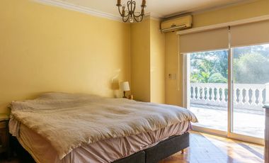 Venta Casa Exclusiva en La Horqueta - 1528 m2