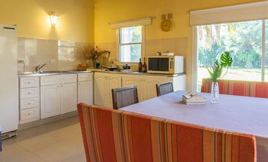 Venta Casa Exclusiva en La Horqueta - 1528 m2