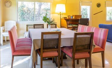 Venta Casa Exclusiva en La Horqueta - 1528 m2