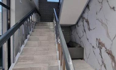 OFICINA EN VENTA EN EL CENTRO YA RENTADA
