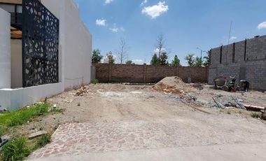 Terreno en Venta Fraccionamiento Las Ciruelas Altozano