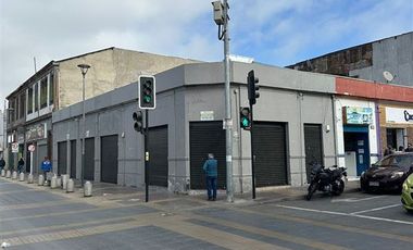 Local Comercial en Arriendo en Esquina borgoño con melgarejo