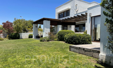 Casa en Venta en Condominio El Santuario