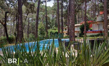 Casa en condominio boscoso de Avándaro.