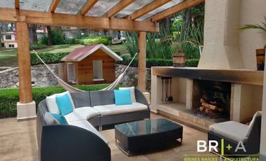 Casa en condominio boscoso de Avándaro.