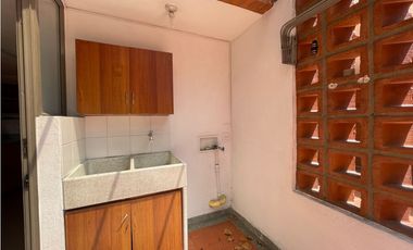 Arriendo casa en Suramérica P.1 C.7505550