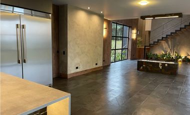 Venta de Casa Campestre en El Alto de las Palmas