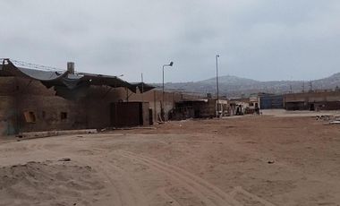 GRAN TERRENO CON 3 FRENTES EN ZONA INDUSTRIAL - VENTANILLA