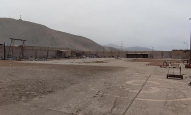 GRAN TERRENO CON 3 FRENTES EN ZONA INDUSTRIAL - VENTANILLA